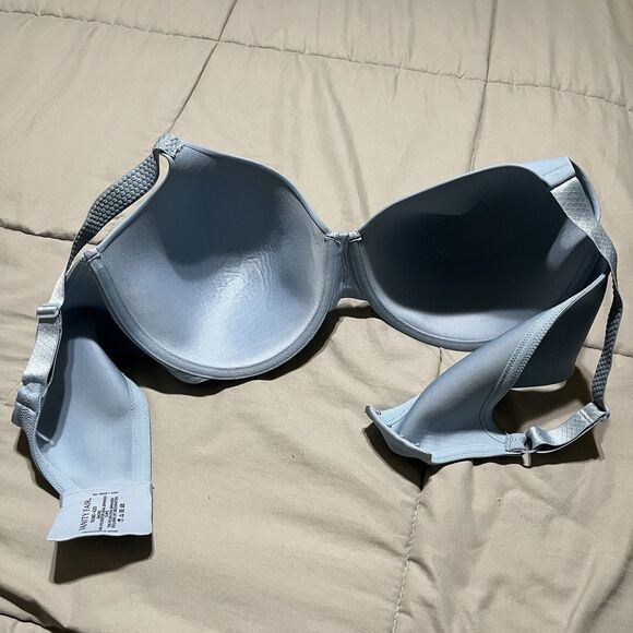 Vanity Fair Underwire Full Coverage Light Blue Lace Bra Womens Size 42D - Picture 13 of 14